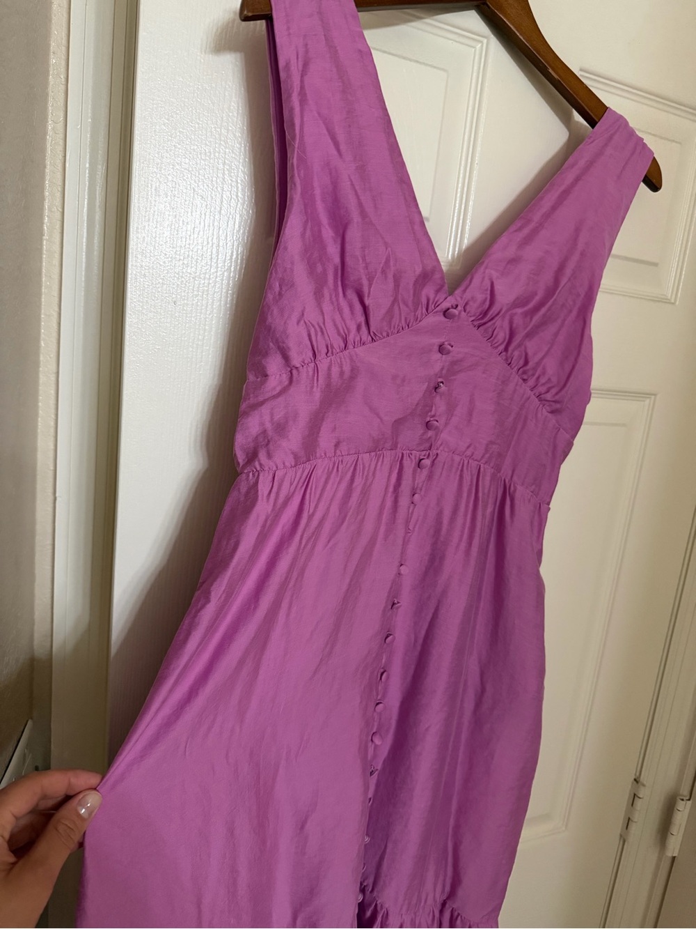 Sleeveless Pink V-Neck Midi Dress - Picture 2 of 4